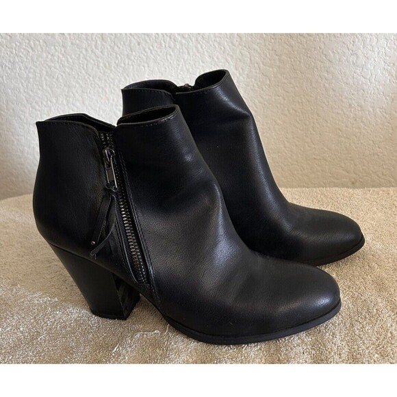 SHE & IN Women's Size 7.5 Black Chunky Heeled Ankle Boots with Tassels - Picture 2 of 12